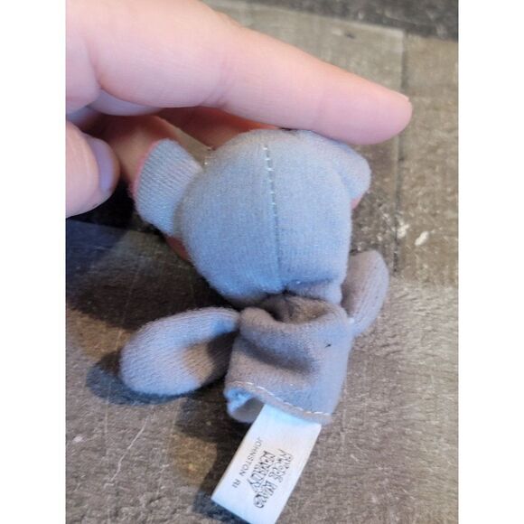 Rhode Island novelty finger puppet elephant toy figure - Picture 3 of 3